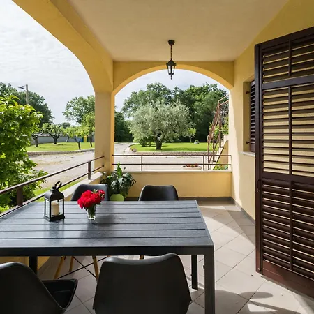 Adelia 1 Porec