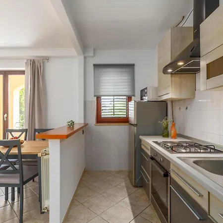 Adelia 1 Apartment